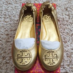 Tory Burch Reva Flats gold metallic leather logo ballet shoes 8 NIB flat new box